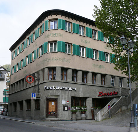 Fassade alt
