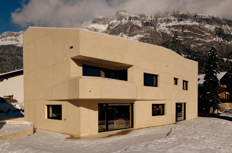 Mehrfamilienhaus, Flims